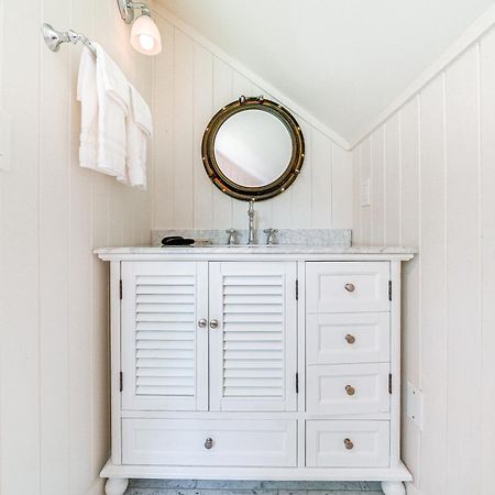 Beach House With Outdoor Shower Less Than 6 Mi To Nags Head! Manteo Esterno foto